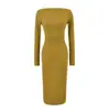Vestido Negro Delgado de Manga Larga Asimétrico para Mujer Otoño 2026 Cintura Ceñida Falda que se Ajusta a la Cadera Elegante Base Dividida Vestido Largo