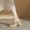 Sapatos Mary Jane Jingang Cg6002 para Mulheres com Salto Grosso, Novos Sapatos de Salto Alto Estilo Francês com Fita de Pérola para Primavera e Outono 2024