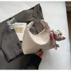 Bolsa Pequena Moderna Retro de Luxo para Mulheres Verão e Inverno Nova Moda 2026 Bolsa Transversal de Ombro Único Sob o Braço Bolsa Bolinho