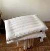 Hotel de lujo almohada baja súper suave para adultos almohada para dormir en casa almohada para el cuello no se colapsa mayoristas fabricantes