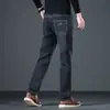 Roupas masculinas da moda / Coleção outono 2026: cós elástico, casual de negócios masculino, jeans grosso, calça longa de corte reto