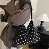 Bolsa de mano de lunares estilo coreano para mujer, nueva y moderna 2026 de gran capacidad para el trabajo y los desplazamientos con correa ancha para el hombro, de un solo hombro o cruzada