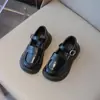 Zapatos de Cuero para Niñas Estilo Primavera 2026 Zapatos de Princesa para Niñas Pequeñas, Estilo Británico Simples Versátiles con Velcro y Suelas Ultraligeras