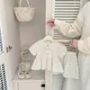 Conjunto Dulce Estilo Francés para Niñas Primavera/Verano Conjunto de Dos Piezas con Camisa Floral de Manga Abullonada y Falda Ropa de Otoño