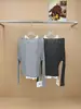 En stock Conjunto de dos piezas a rayas estilo coreano de hombros descubiertos: Conjunto de dos piezas: camiseta ligeramente transparente de corte holgado y camisola 9206