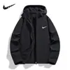 Chaqueta Softshell para Hombre para Exteriores, Temporada Primavera y Otoño, Cortavientos e Impermeable, Chaqueta Casual para Senderismo con Capucha, Estilo Versátil