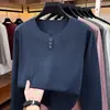 Nueva Camiseta de Manga Larga para Hombre de Primavera y Otoño, Cuello en V, Moda Casual de Negocios, Sudadera Pulóver, Camiseta Básica de Tendencia para Hombre