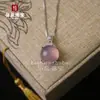 Pingente Redondo Cabochão de Calcedônia Verde Claro Tipo Gelo para Mulheres, Cravejado com Pedra Preciosa de Ágata Cor de Jade Verde Imperial, Novo Estilo Chinês