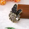 Broche de Cristal com Design de Folha Estilo Palácio Vintage Moda de Luxo de Alta Qualidade Pino Fixo para Casaco de Outono e Inverno