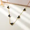 Collar de Acero de Titanio con Trébol de Cuatro Hojas Más Vendido Transfronterizo para Mujer, Cadena para Clavícula con un Toque de Lujo Ligero y de Moda, Collar de Acero Inoxidable con Diseño de Nicho