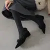 Sapatos de Algodão Retro Slip-On de Camurça de Nicho, Quentes e Adequados para o Trabalho, Sapatos Preguiçosos de Bico Fino para Exterior, Sapatos Peludos de Inverno para Mulheres com Forro de Lã Adicional