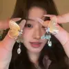 Exquisitos Aretes Largos Florales Estilo Francés para Mujer, Verano Lujo Ligero Estilo Resort de Alta Gama Pinzas para Orejas y Accesorios para Orejas Únicos y Hermosos