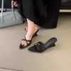 Sandalias Romanas Francesas Casuales de Moda Versátiles con Cuña de Tacón Alto para Mujer para Uso al Aire Libre Verano 2026