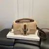 2026 Verão Nova Moda Elegante Versátil Simples Alto Valor Ombro Cruzado Portátil Pequena Bolsa Quadrada para Vendas Transfronteiriças
