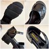 Novos Sapatos de Couro Vazados para Meninas da Primavera e Outono Sandálias Infantis de Couro Envernizado com Solado Grosso Estilo Coreano Sapatos da Moda para Menininhas Transfronteiriços
