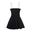 Verão 2026 Novo Estilo Europeu e Americano Decote Baixo Sem Mangas Slim Fit Emagrecedor Vestido de Alça Curto que Marca a Cintura para Mulheres