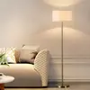 Lámpara de pie estilo nórdico, lámpara LED simple y moderna para dormitorio, sala de estar creativa, mesita de noche, estudio, lámpara de pie de mesa