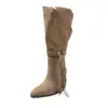 Botas Arrastão de Cadarço Moda Britânica 8,2cm 2026 Outono e Inverno Novo Estilo Cool e Versátil Bico Fino Salto Grosso Botas Longas para Mulheres