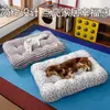Nueva alfombrilla para cama de gato, adecuada para todas las estaciones, proporciona un espacio seguro y cómodo para dormir para gatos, también adecuada para perros pequeños y medianos; venta al por mayor del fabricante