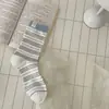 Calcetines Rayados de Crayón de Colores para Mujer, Calcetines Coreanos de Algodón, Calcetines Nuevos Sin Costuras de Caña Media, Calcetines Holgados con Parche de Gato Lindo