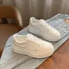 Tênis Branco Feminino com Plataforma Grossa de 7cm para Mulheres Baixas, Bestseller Outono 2026, Sapatos Esportivos Casuais Versáteis e Duráveis