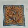 Pañuelo cuadrado estampado de leopardo bufanda coreana femenina de seda versátil pañuelo para el pelo bufanda retro flor de anacardo pañuelo cuadrado pequeño venta al por mayor