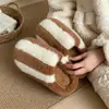 Ins color de celebridad de internet a rayas de bloques de color zapatos posparto nuevo estilo otoño e invierno unisex interior suela suave cálido amigable con la piel zapatillas de algodón para parejas