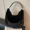 2025 Nuevo Bolso Tote Peludo de Otoño e Invierno Bolso Coreano de Felpa para Axila Gran Capacidad Estilo Extranjero Bolso de Hombro para Viajes Diarios para Mujeres