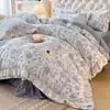 Estilo Princesa de Invierno Colcha Acolchada Gruesa de Leche Polar Juego de Cama de Cuatro Piezas Sábanas y Fundas de Edredón de Polar de Coral por Ambos Lados