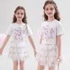 Conjunto de Verão para Meninas 2025 Novo Roupas Infantis Médias e Grandes Estilo Ocidental Desenho Animado Saia Curta Conjunto de Duas Peças para Crianças Médias e Grandes