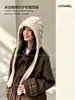 Gorro de Lã Grossa Tricotado à Mão Estilo Coreano para Mulheres, Gorro Quente de Lã para Outono/Inverno, Gorro com Abas de Orelha em Tricô Trançado 3D com Tiras Longas, Gorro Francês