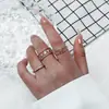 Anel Minimalista de Moda Estilo Cool para Mulheres, Tendência de Luxo Leve Design de Nicho, Anel de Dedo Indicador Aberto Fashionável e Único