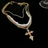 Colar Pingente Cruz com Pérolas e Diamantes, Corrente Clavicular Vintage, Joia de Luxo Leve de Alta Qualidade para Mulheres