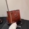 2023 Nova moda All-match Bag Mulheres moda ombro Crossbody Bag Vintage Bucket Bag Niche Design Small Square Bag