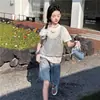 Conjunto de Verano para Niña: Conjunto de Camiseta de Lentejuelas y Shorts de Mezclilla de Dos Piezas Falsas, Nuevo Estilo 2026, Manga Corta Súper Elegante para Niñas en Verano