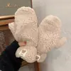 Manoplas de Lana de Cordero Cálidas de Invierno Moda Coreana Forro Polar Engrosado A Prueba de Frío Colgantes del Cuello Etiqueta de Oso Lindas Modernas