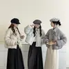 Yuyan Yunduo Chaqueta de plumón cálida acolchada para mujer 2025 Invierno Patchwork avanzado Cuello de punto 90 plumón de pato blanco Chaqueta corta