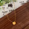 Colar Estilo Luxo Leve com Pétalas de Concha e Pérolas Artificiais, Corrente para Clavícula de Metal Escovado Estilo Antigo, Colar Moderno e Versátil