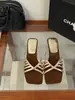 Primer Encuentro con las Sandalias Doradas de Tacón Alto Estilo Hada Francesa para Mujer, Nuevo Modelo Verano 2026, Adecuadas para Usar con Faldas, con Tacones de Forma Única