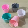 Balde Pequeno Miniatura Bonito para Casa de Brinquedo Infantil Pequenos Enfeites Alimentos e Acessórios de Brincar Balde Pequeno Artificial de Plástico