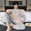 Pijama para Hombre en Primavera y Otoño, Conjunto de Dos Piezas con Pantalón de Manga Larga y Cárdigan, Conjunto Casual de Ropa para el Hogar de Talla Grande Holgada que se Puede Usar Afuera