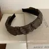 2025 Nuevo Estilo Coreano Otoño e Invierno Atmósfera Color Café Diadema Moda Elegante Pinza para el Cabello de Ropa Exterior Antideslizante Diadema de Corona Alta