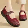 Sapatos Femininos de Verão Vazados Respiráveis Sapatos de Tecido Old Beijing Solado Macio Confortáveis para os Pés Sapatos para Idosos Leves Confortáveis Sapatos para Mãe Sapatos de Tela