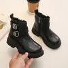 Botas Martin cálidas de estilo británico para niñas, nuevo estilo otoño/invierno 2026, botas versátiles para niñas pequeñas, elegantes botas de cuero con forro de felpa