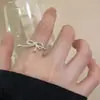 Anillo delgado dulce de capas para mujer, anillo abierto en forma de corazón exquisito y versátil, anillo de dedo índice moderno de alta gama estilo ins