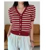 Cardigan de malha listrado de manga curta com decote em V vintage, verão feminino, novo design de nicho com senso de moda, top fofo e doce, moda feminina