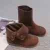 Botas Acolchoadas de Veludo Francês Ins 2026 Outono/Inverno Novo Estilo Versão Coreana Moda Feminina Retrô Slip-on Botas de Cano Médio