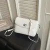 Bolso de Cadena Acolchado Estilo Chanel Moderno y Versátil 2026 Nuevo Casual Simple de Nicho para Hombro o Cruzado