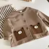 Casaco com Bolso de Urso Amante de Urso Outono Bebê INS de Botão Único para Meninos e Meninas