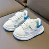 Zapatos Blancos Nuevos de Moda para Niños 2026 Primavera y Otoño Estilo Coreano Niños Medianos y Grandes Casual Niñas Versátil Calzado Exterior Zapatos Deportivos